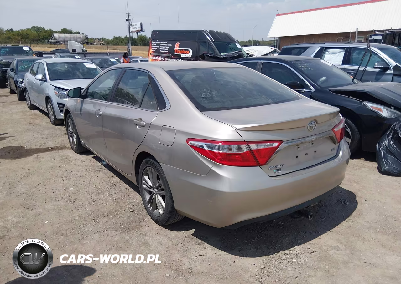 2017 Toyota Camry Se VIN:4T1BF1FK1HU651806 - 3