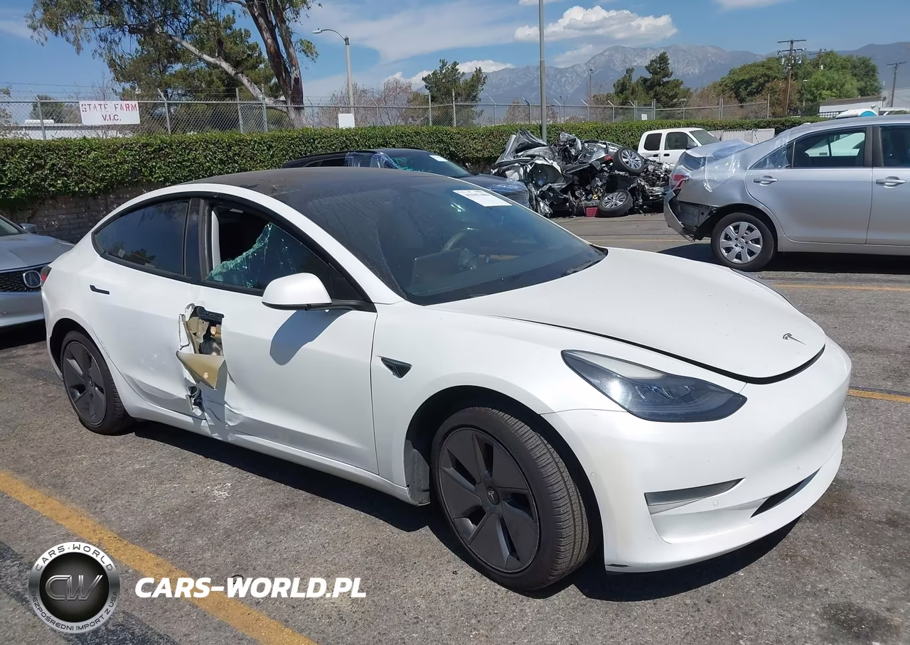 2021 Tesla Model 3 Standard Range Plus Rear-Wheel Drive