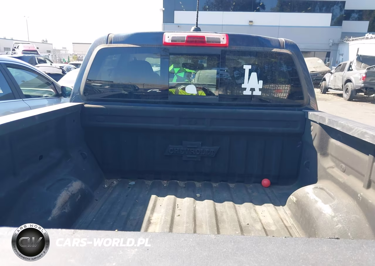 2018 Chevrolet Colorado Z71 VIN:1GCGSDEN1J1298123 - 18