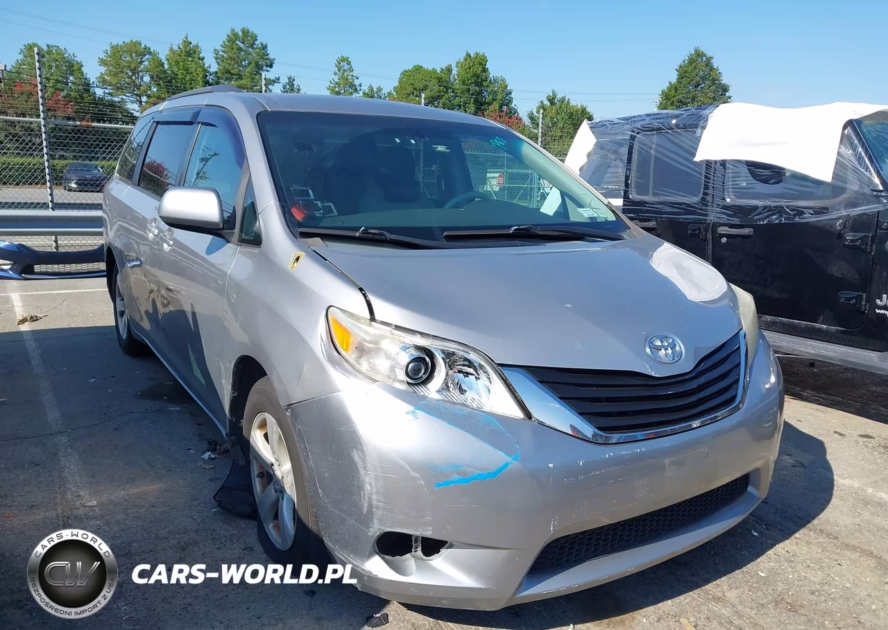 2011 Toyota Sienna Le V6