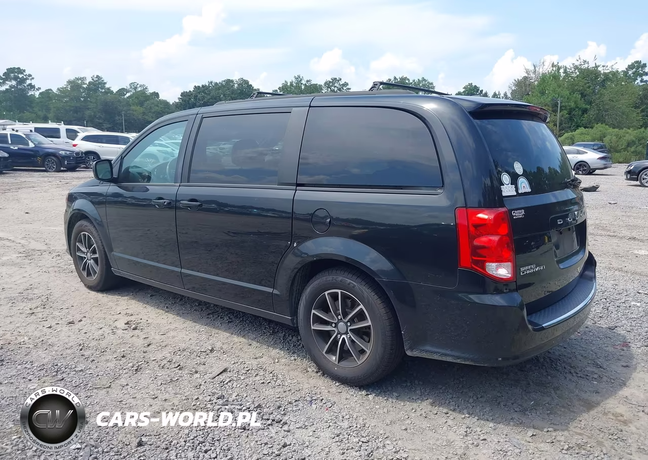 2018 Dodge Grand Caravan Gt VIN:2C4RDGEG3JR283608 - 3