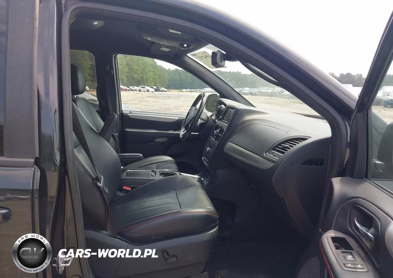 2018 Dodge Grand Caravan Gt VIN:2C4RDGEG3JR283608 - 5
