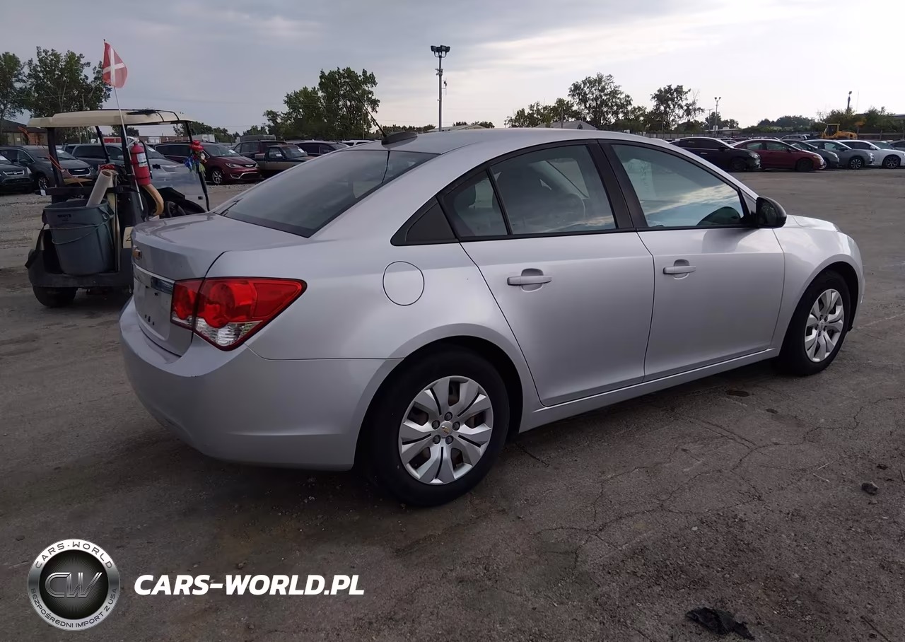 2016 Chevrolet Cruze Limited Ls Auto VIN:1G1PC5SH5G7188272 - 4