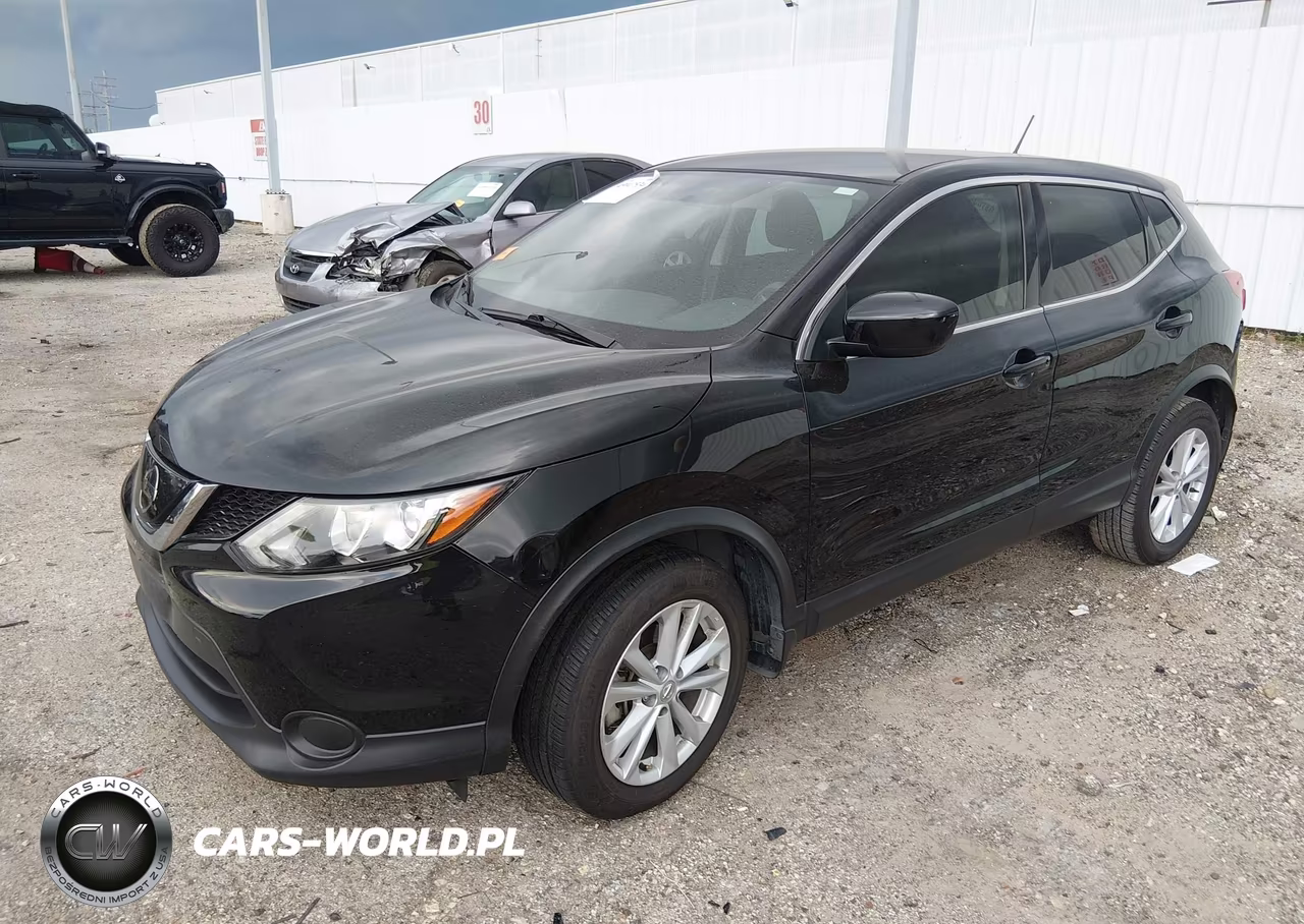 2018 Nissan Rogue Sport S VIN:JN1BJ1CP8JW180513 - 2