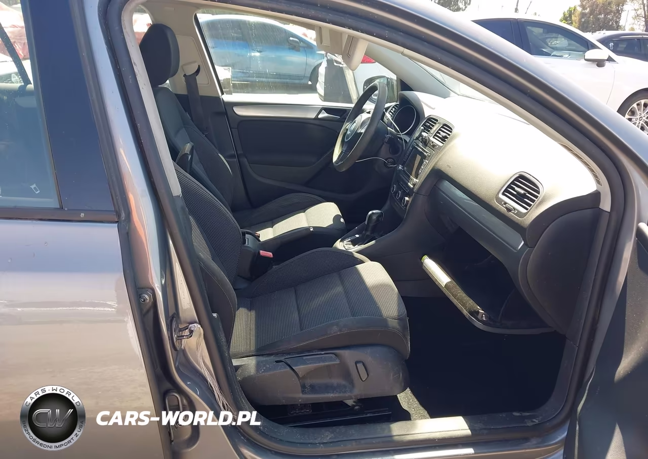 2012 Volkswagen Golf 2.5L 4-Door VIN:WVWDB7AJ0CW249766 - 5