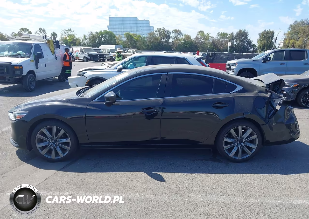 2018 Mazda Mazda6 Touring VIN:JM1GL1VM6J1307725 - 14