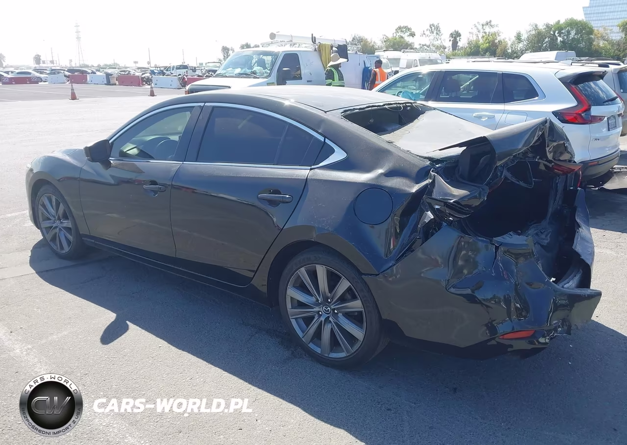 2018 Mazda Mazda6 Touring VIN:JM1GL1VM6J1307725 - 3