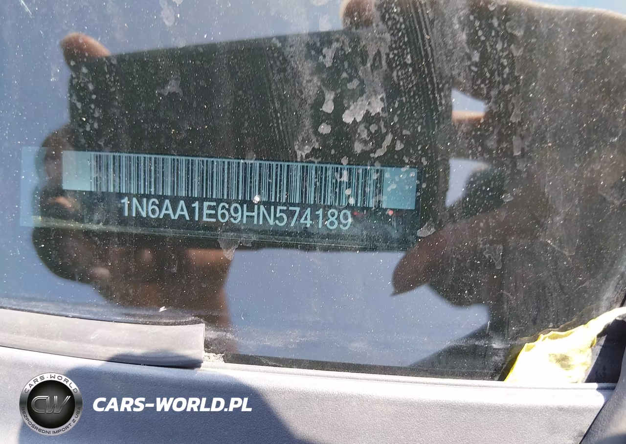 2017 Nissan Titan Sv VIN:1N6AA1E69HN574189 - 9