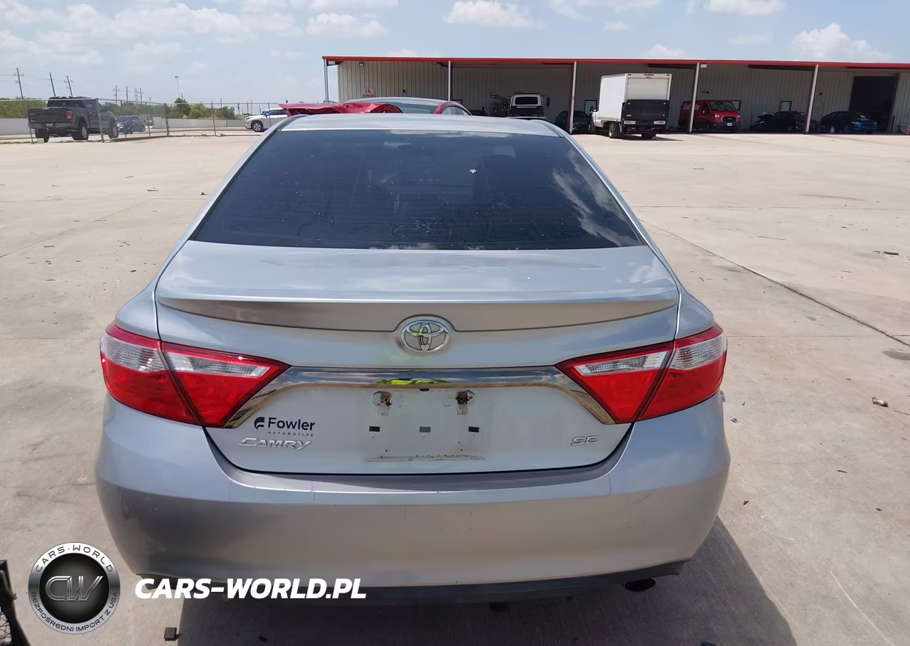 2016 Toyota Camry Se VIN:4T1BF1FK3GU552421 - 16