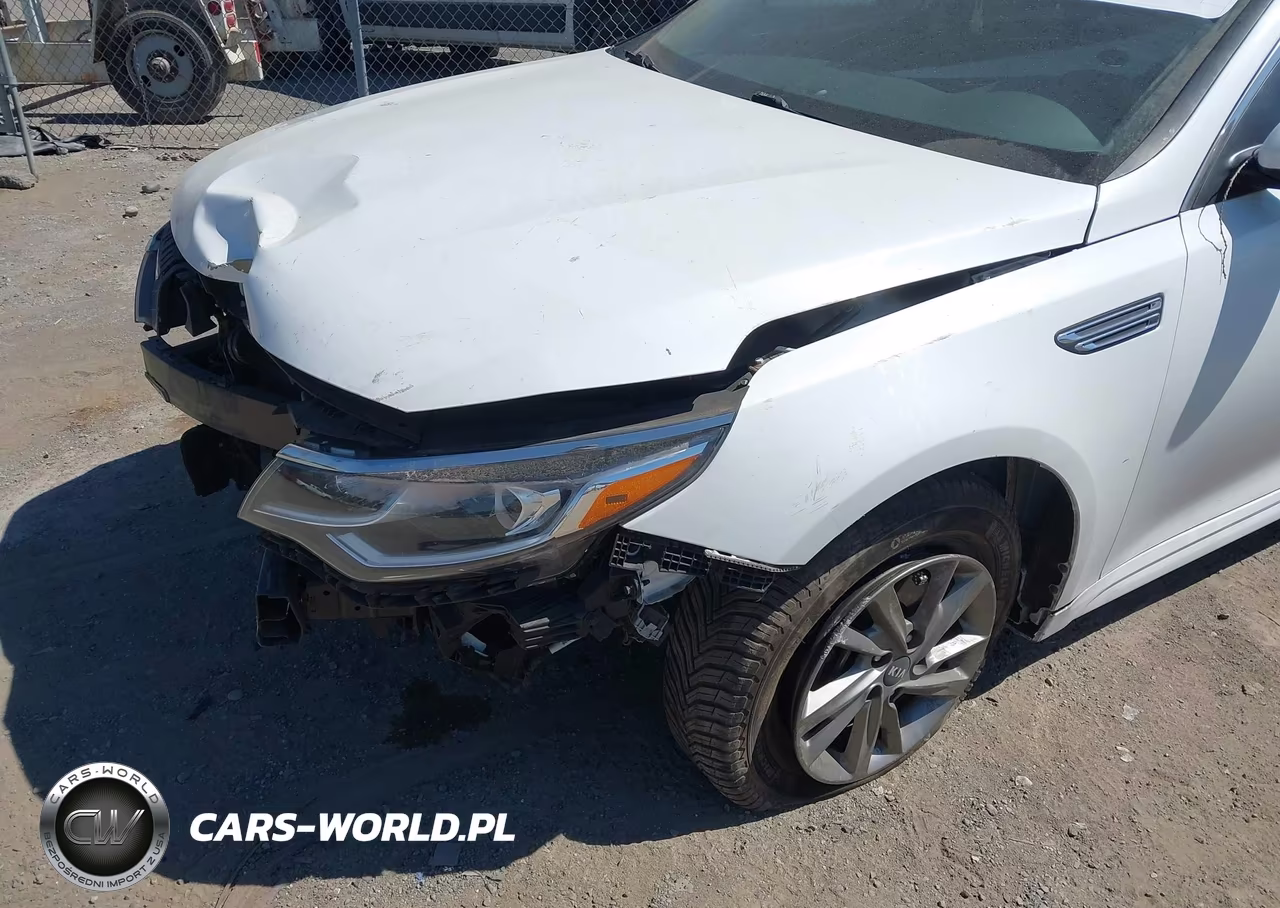 2019 Kia Optima Lx VIN:5XXGT4L32KG326208 - 16