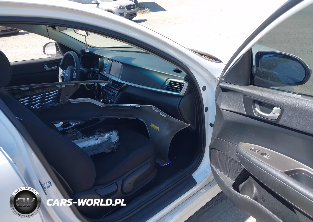 2019 Kia Optima Lx VIN:5XXGT4L32KG326208 - 5