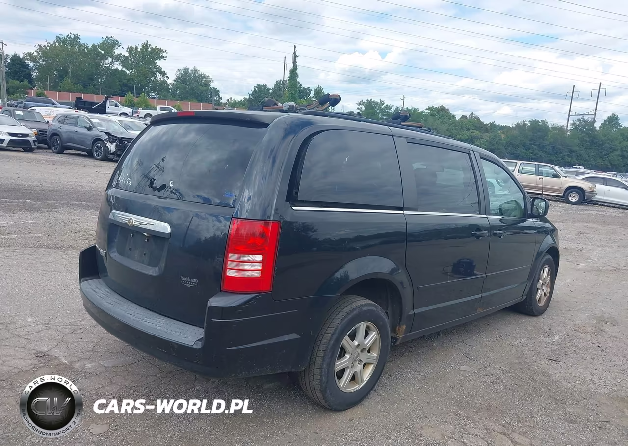 2008 Chrysler Town & Country Touring VIN:2A8HR54P98R828829 - 4