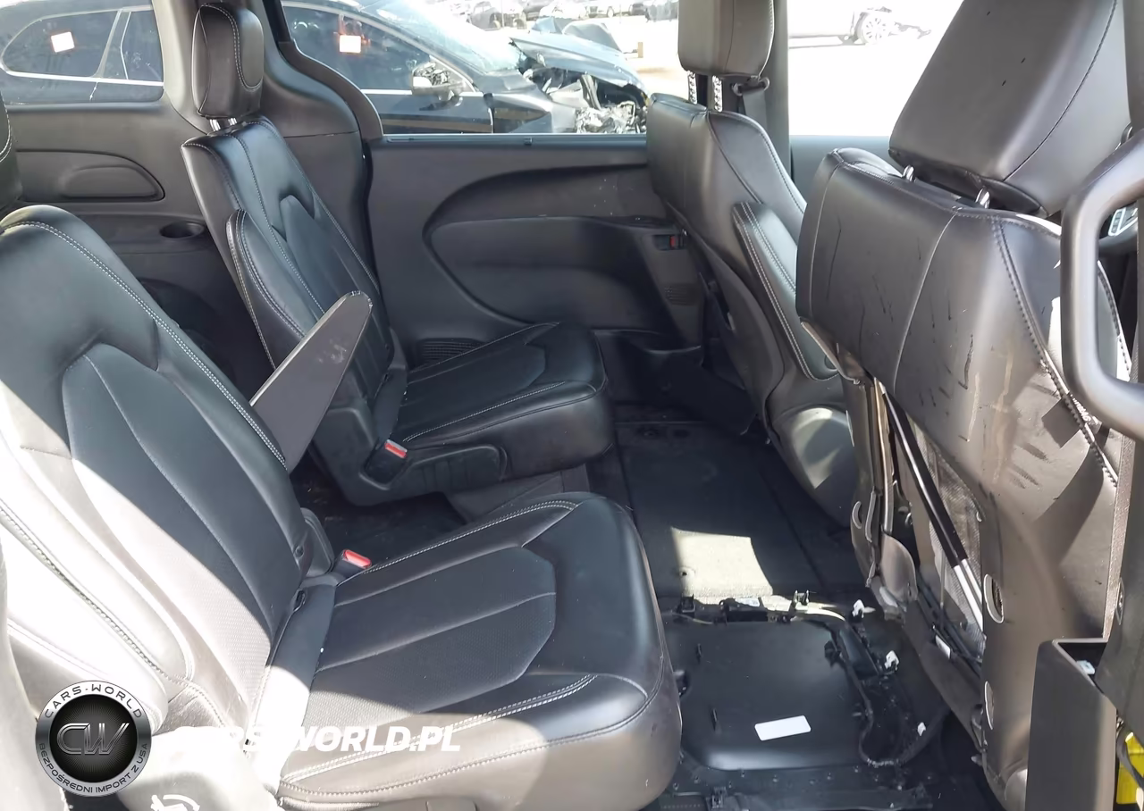 2025 Chrysler Pacifica Select VIN:2C4RC1BG4SR560420 - 8