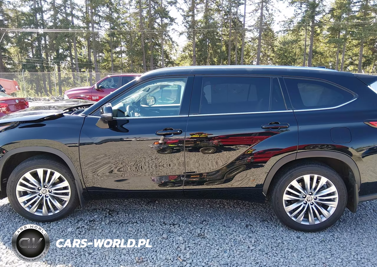 2023 Toyota Highlander Platinum VIN:5TDKDRBH7PS518604 - 15