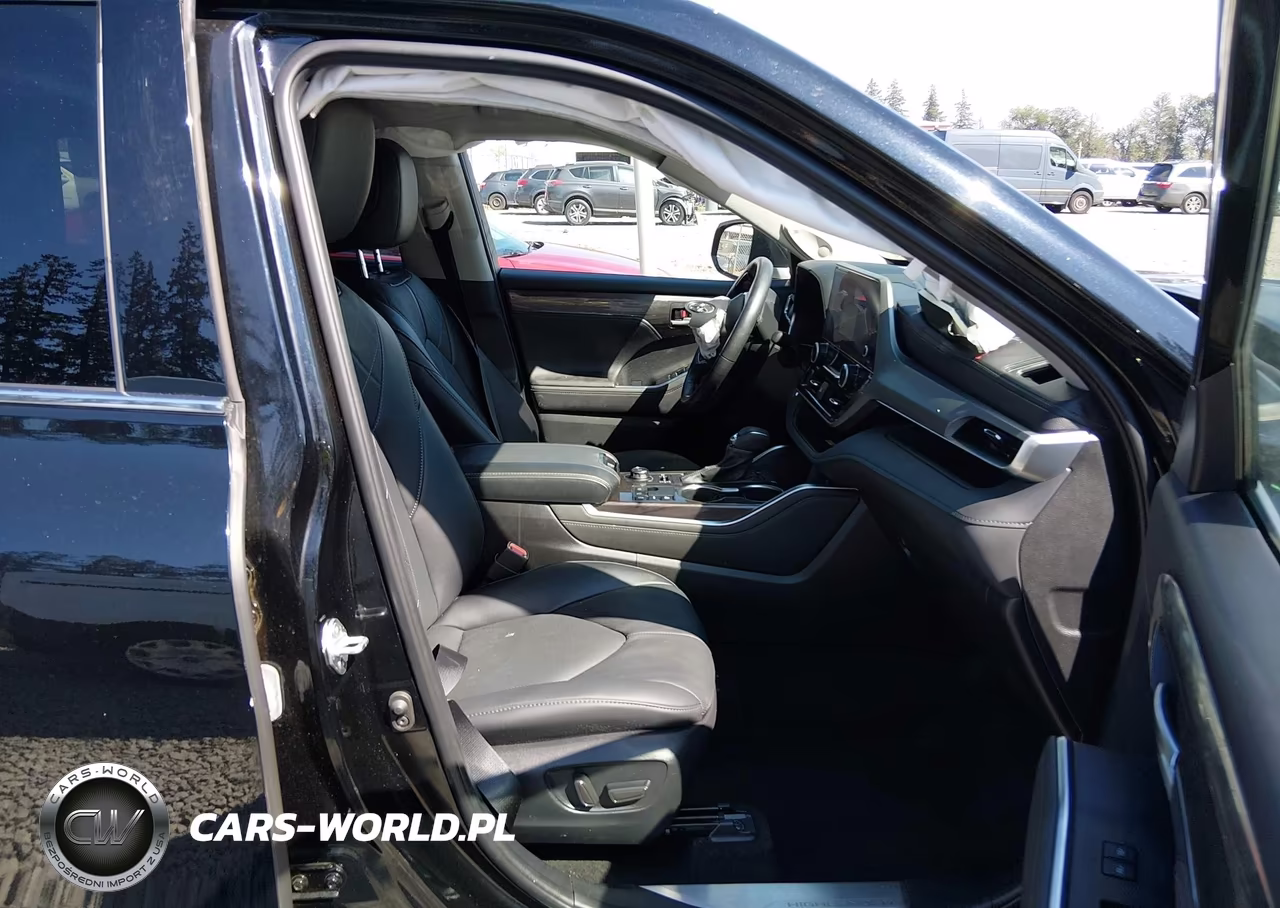 2023 Toyota Highlander Platinum VIN:5TDKDRBH7PS518604 - 18