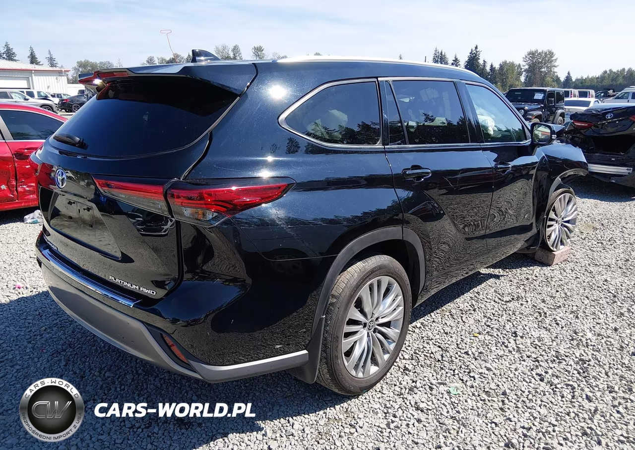 2023 Toyota Highlander Platinum VIN:5TDKDRBH7PS518604 - 4
