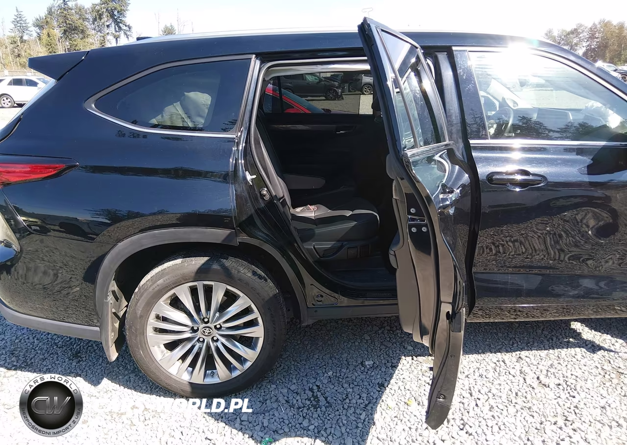 2023 Toyota Highlander Platinum VIN:5TDKDRBH7PS518604 - 8