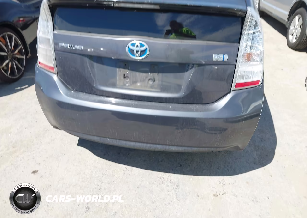 2011 Toyota Prius Two VIN:JTDKN3DU4B1476905 - 16