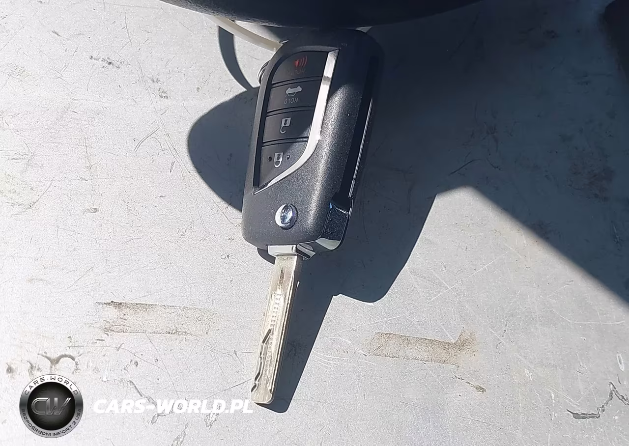 2021 Toyota Corolla Le VIN:JTDEPMAE1MJ155658 - 11