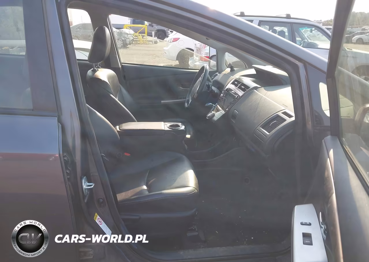 2016 Toyota Prius V Four VIN:JTDZN3EU5GJ054887 - 5