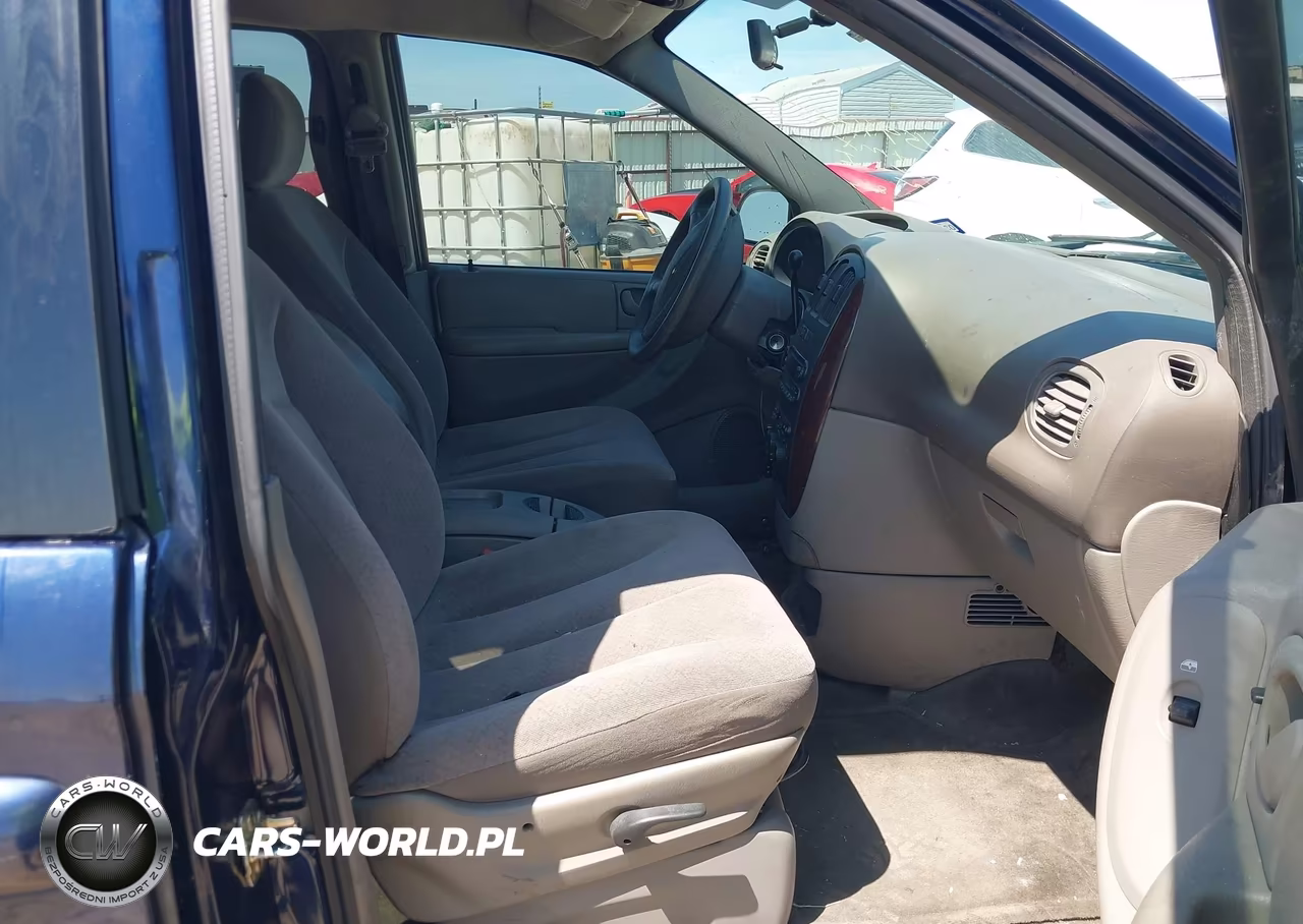 2003 Chrysler Town & Country Lx VIN:2C4GP44L53R375348 - 5