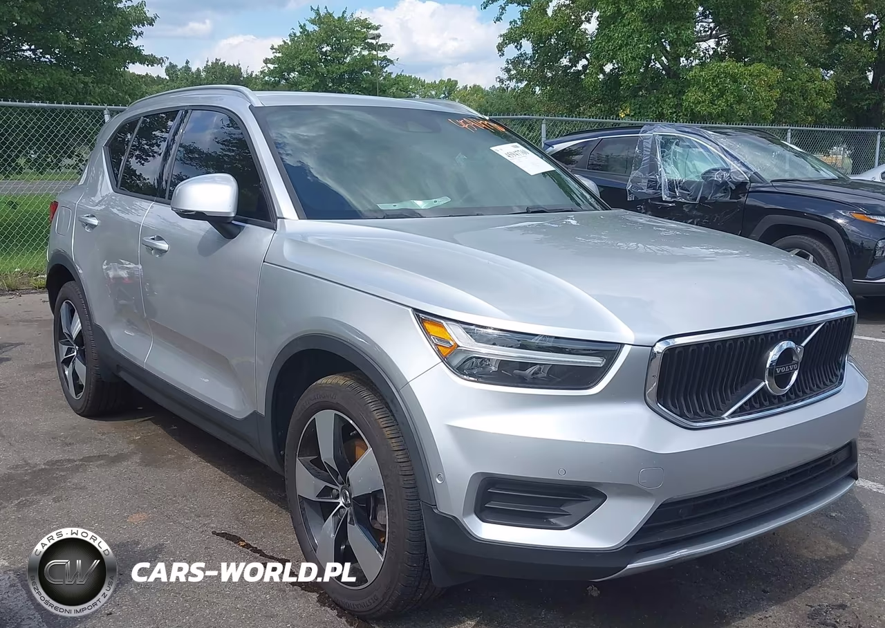 2019 Volvo Xc40 T5 Momentum-T5 R-Design VIN:YV4162XZ8K2006183 - 1