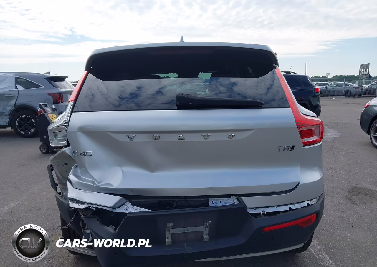 2019 Volvo Xc40 T5 Momentum-T5 R-Design VIN:YV4162XZ8K2006183 - 16