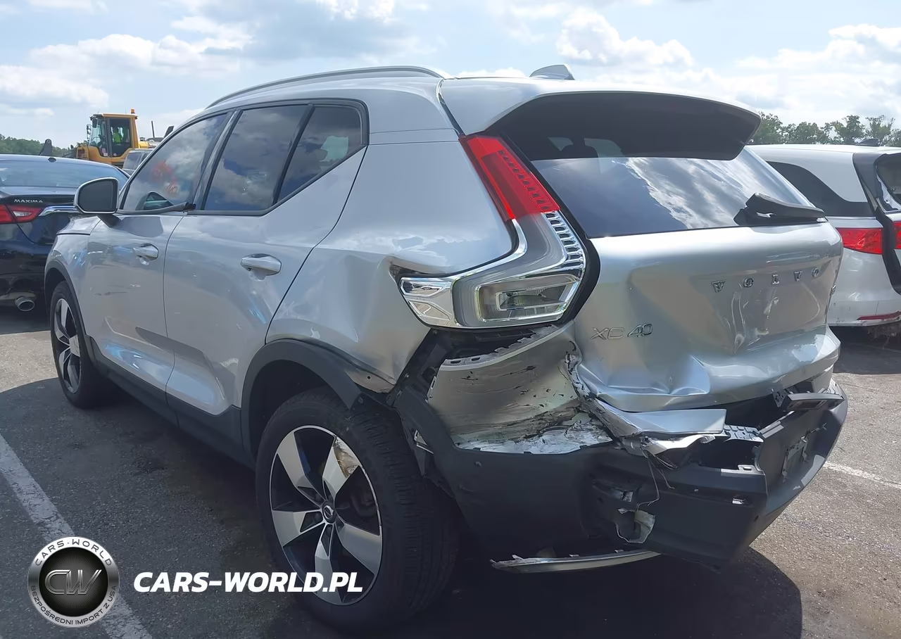 2019 Volvo Xc40 T5 Momentum-T5 R-Design VIN:YV4162XZ8K2006183 - 3