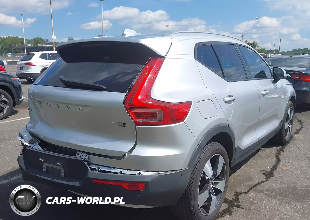 2019 Volvo Xc40 T5 Momentum-T5 R-Design VIN:YV4162XZ8K2006183 - 4