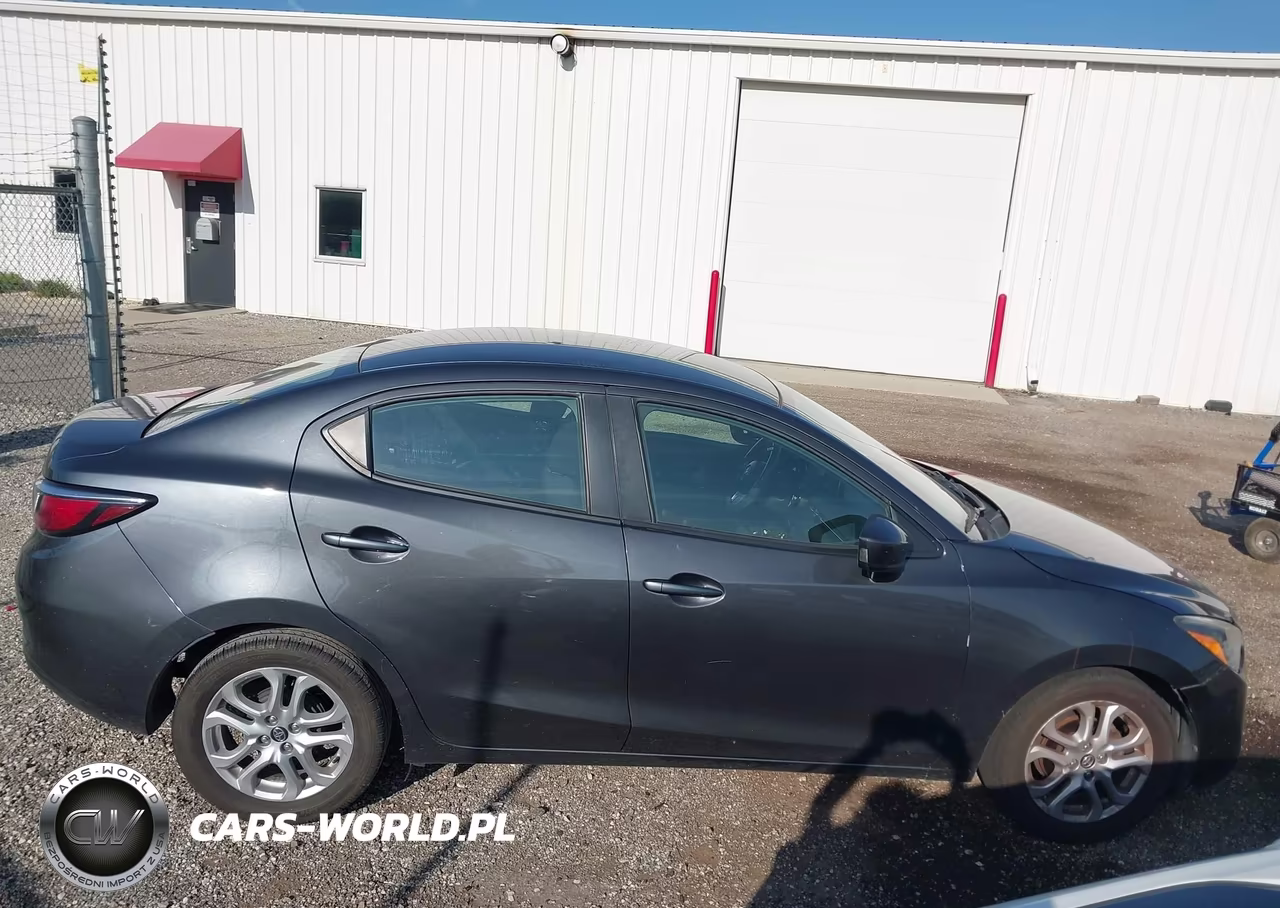 TOYOTA YARIS IA VIN:3MYDLBYV6HY185288 - 13
