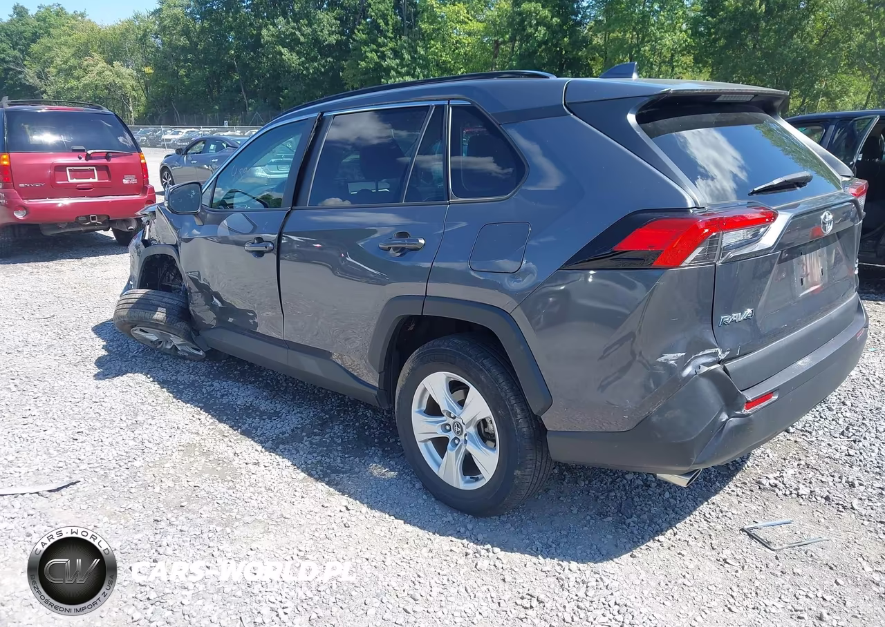 2021 Toyota Rav4 Xle VIN:2T3P1RFV0MW153644 - 3