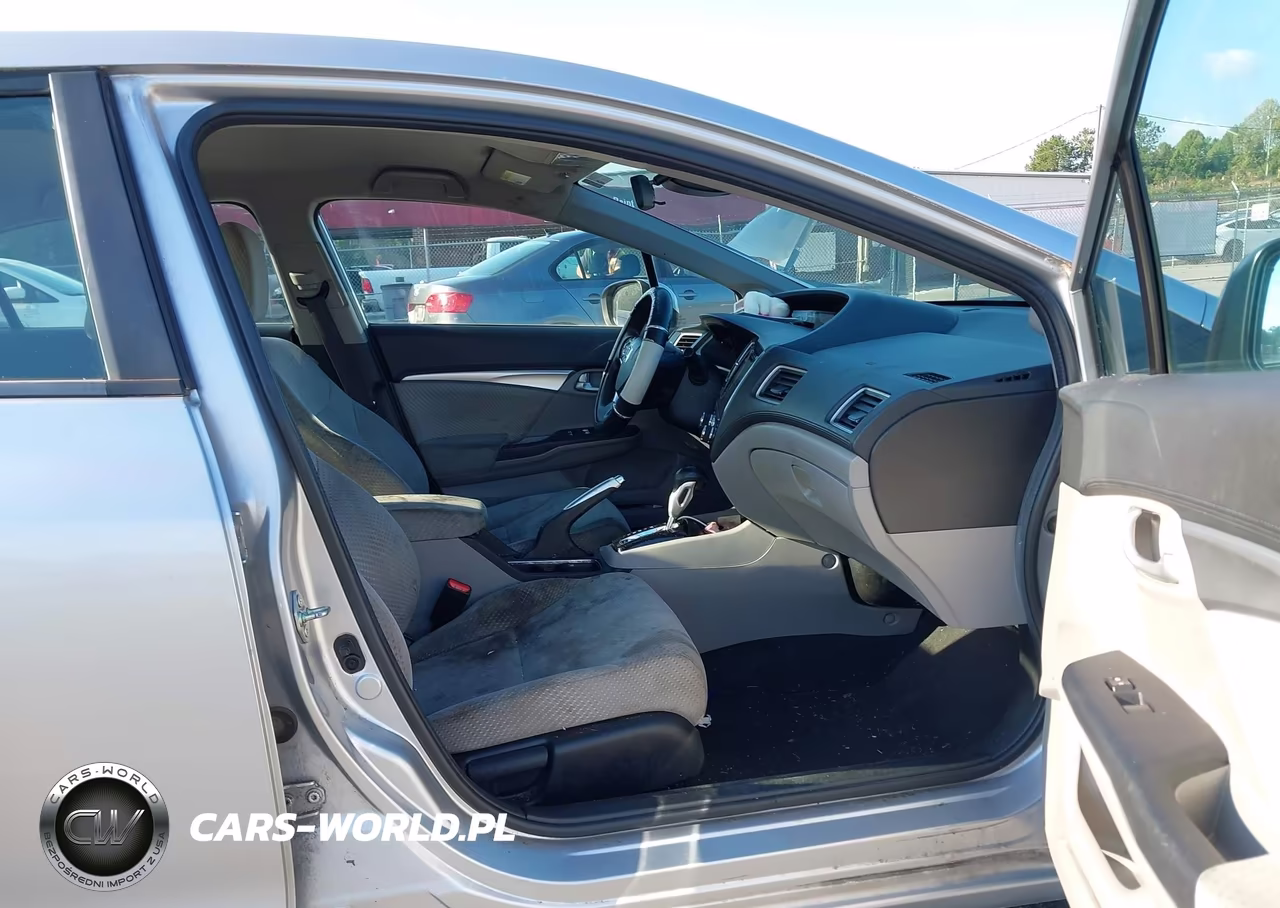 2014 Honda Civic Hybrid VIN:19XFB4F26EE002015 - 5