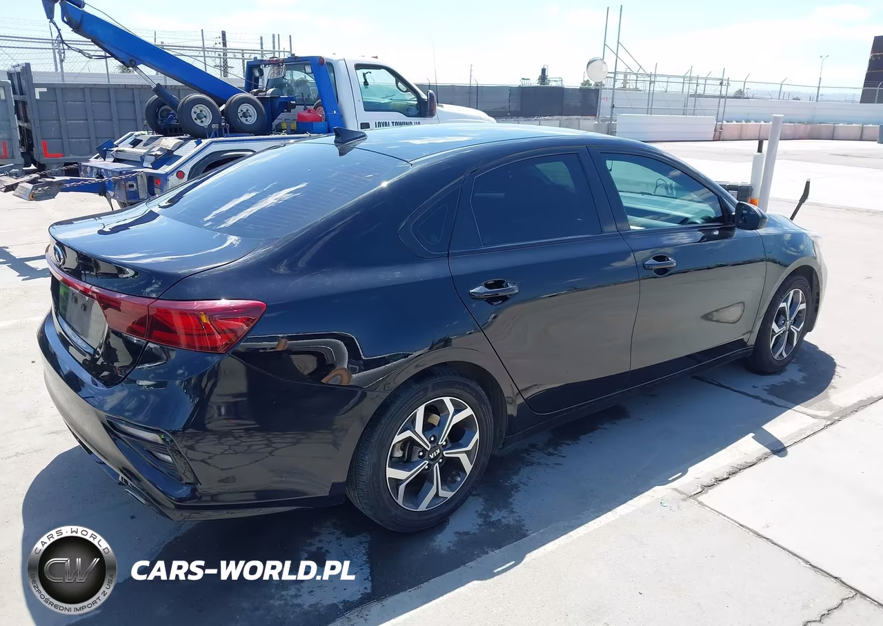 2020 Kia Forte Lxs VIN:3KPF24AD1LE169694 - 4