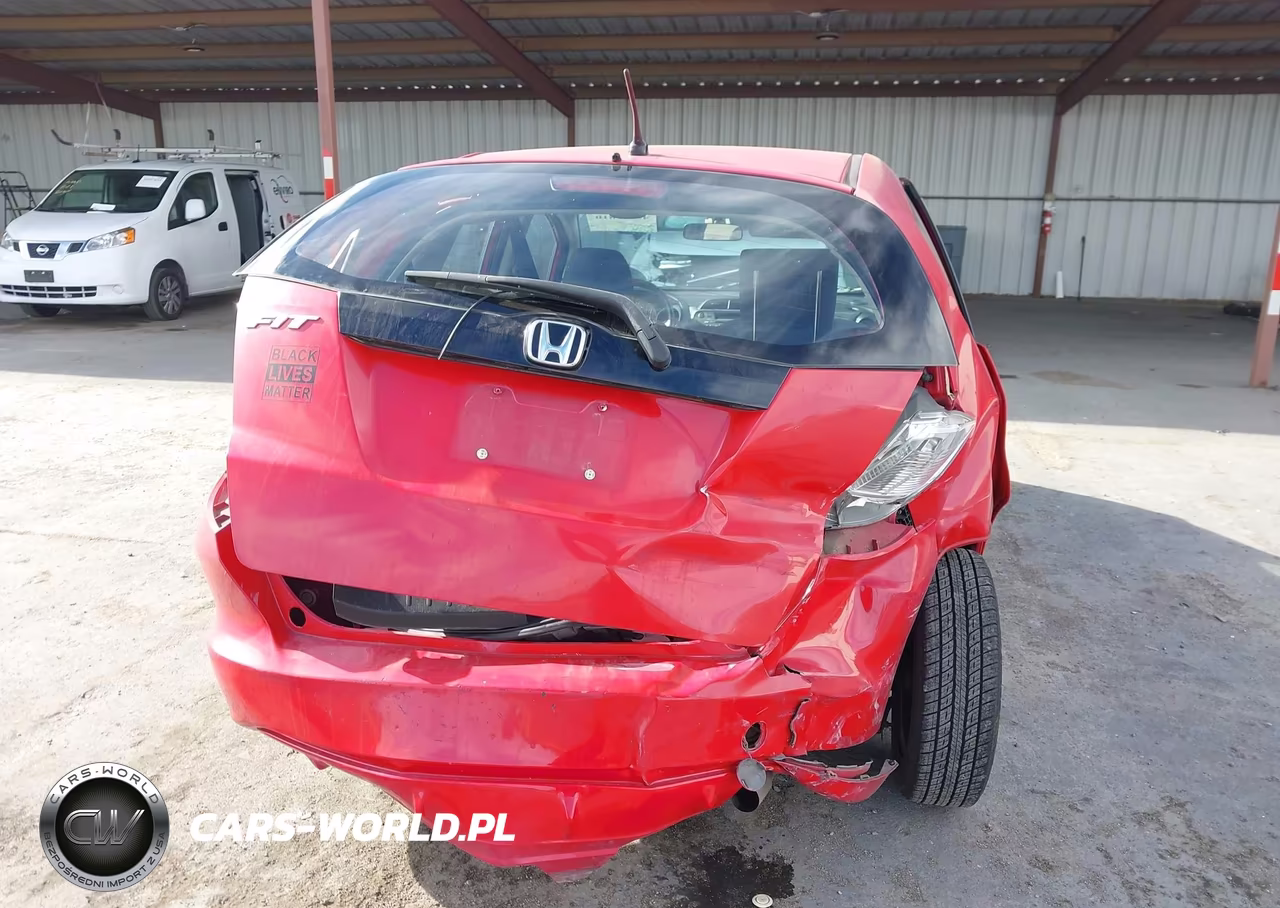 2013 Honda Fit VIN:JHMGE8H30DC066547 - 19