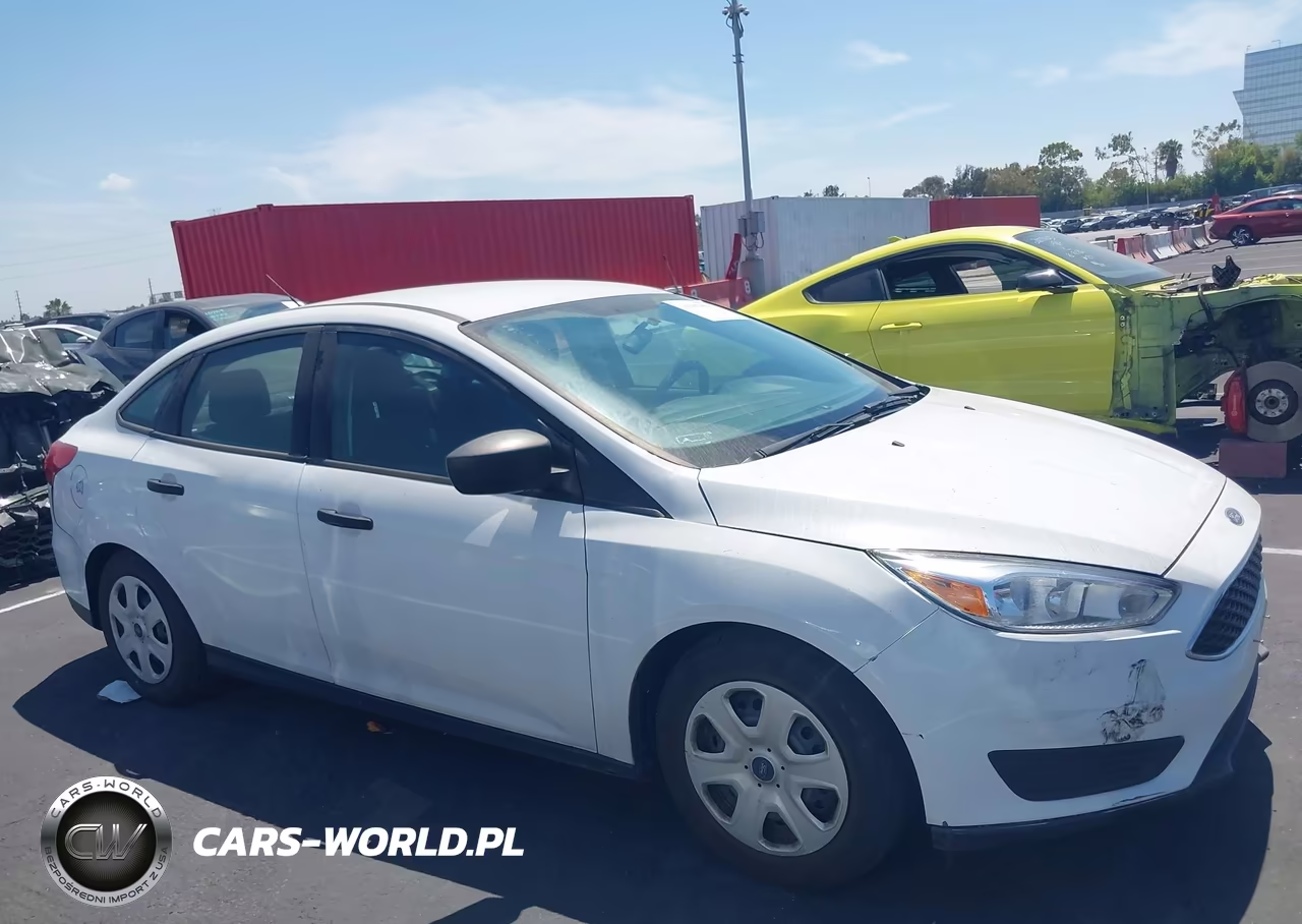 2015 Ford Focus S VIN:1FADP3E21FL368399 - 14
