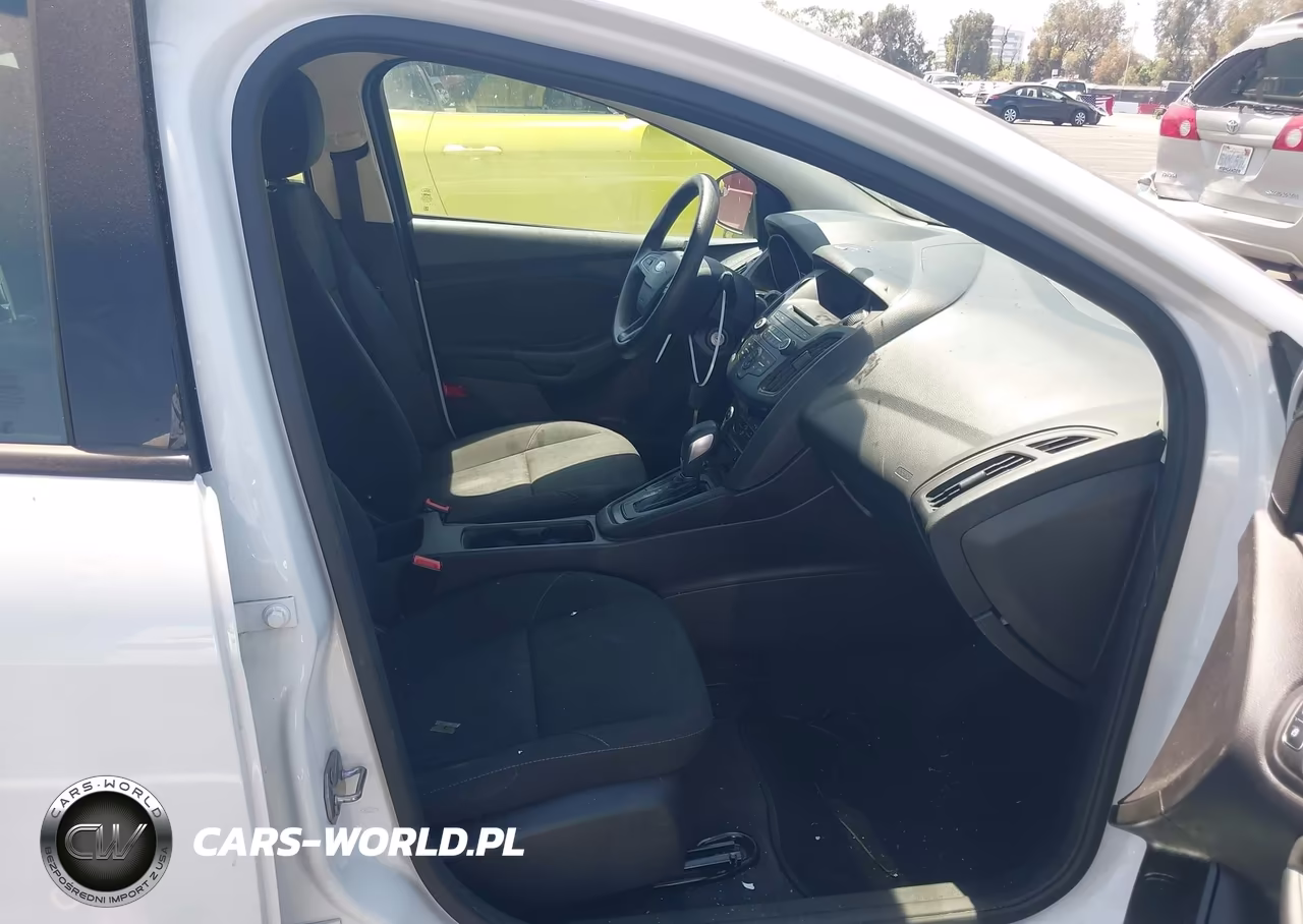 2015 Ford Focus S VIN:1FADP3E21FL368399 - 5