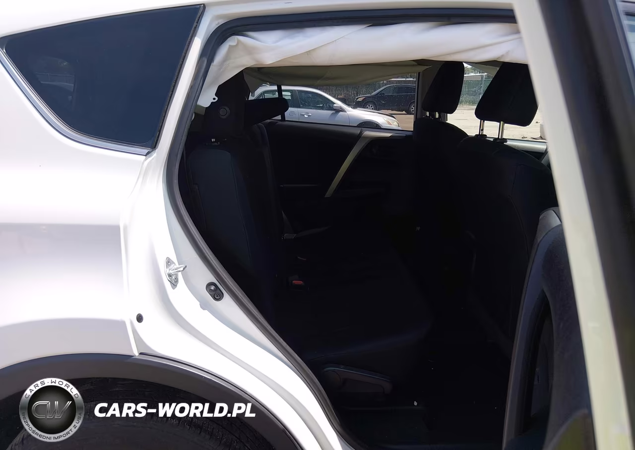 2018 Toyota Rav4 Le VIN:2T3BFREV8JW769651 - 8