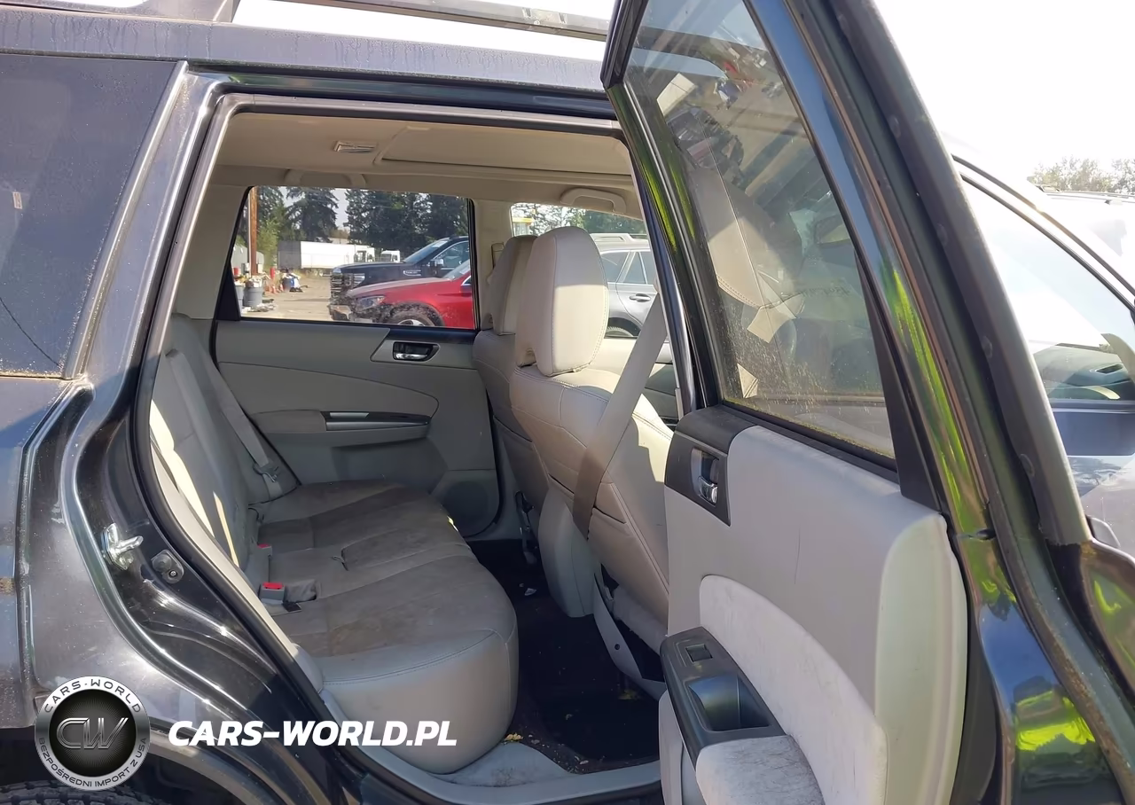 2012 Subaru Forester 2.5X Limited VIN:JF2SHAEC3CH417792 - 8