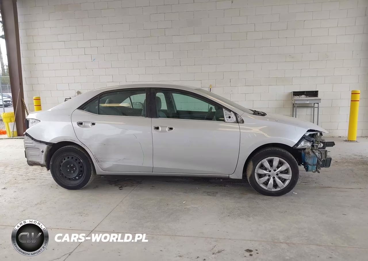 2015 Toyota Corolla Le VIN:5YFBURHE7FP230246 - 13