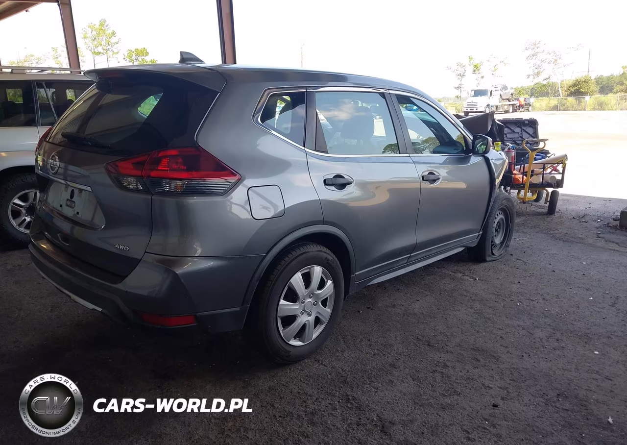 2018 Nissan Rogue S VIN:KNMAT2MV3JP521512 - 4