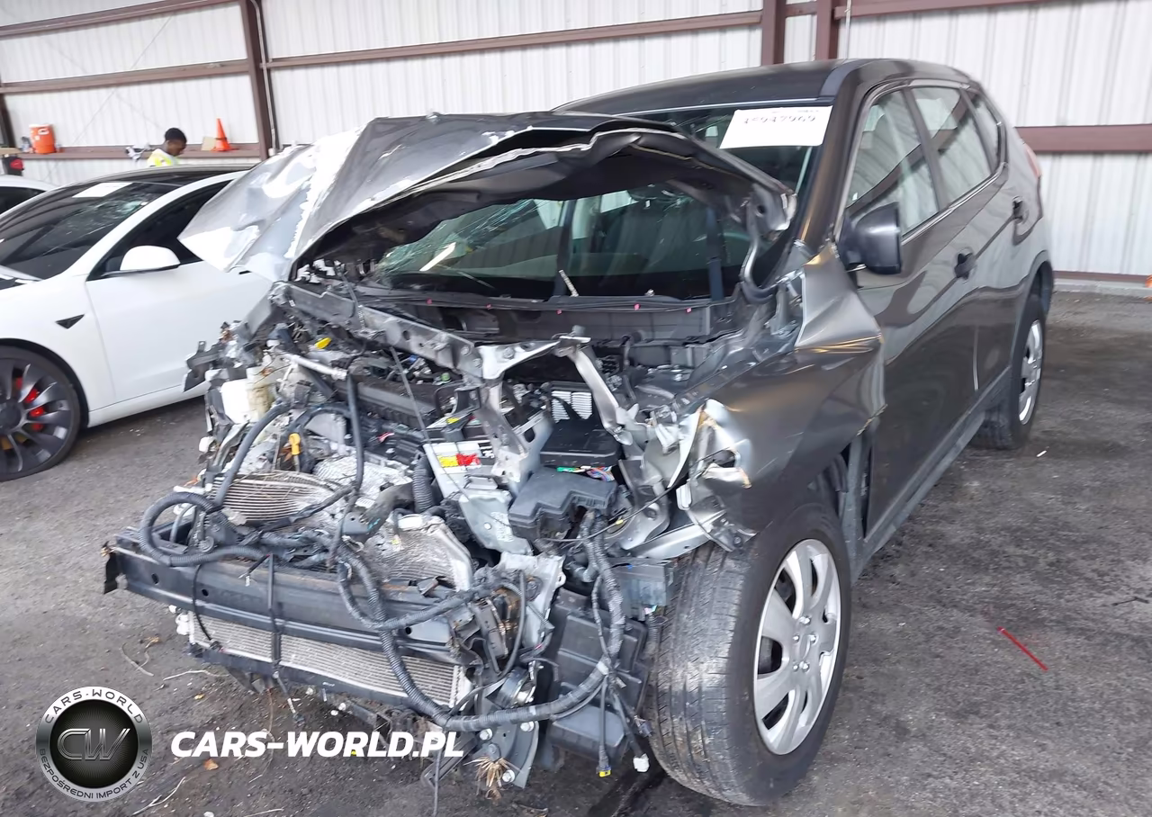 2018 Nissan Rogue S VIN:KNMAT2MV3JP521512 - 6