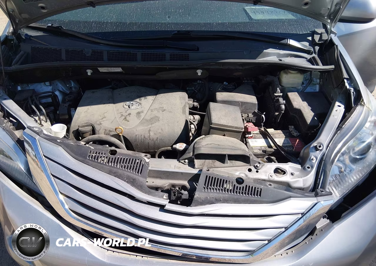 2017 Toyota Sienna Le 8 Passenger VIN:5TDKZ3DC3HS816715 - 10