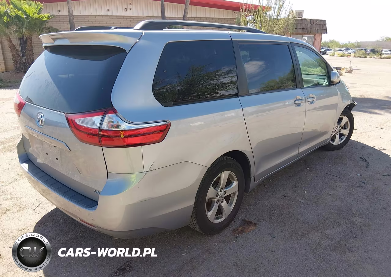 2017 Toyota Sienna Le 8 Passenger VIN:5TDKZ3DC3HS816715 - 4