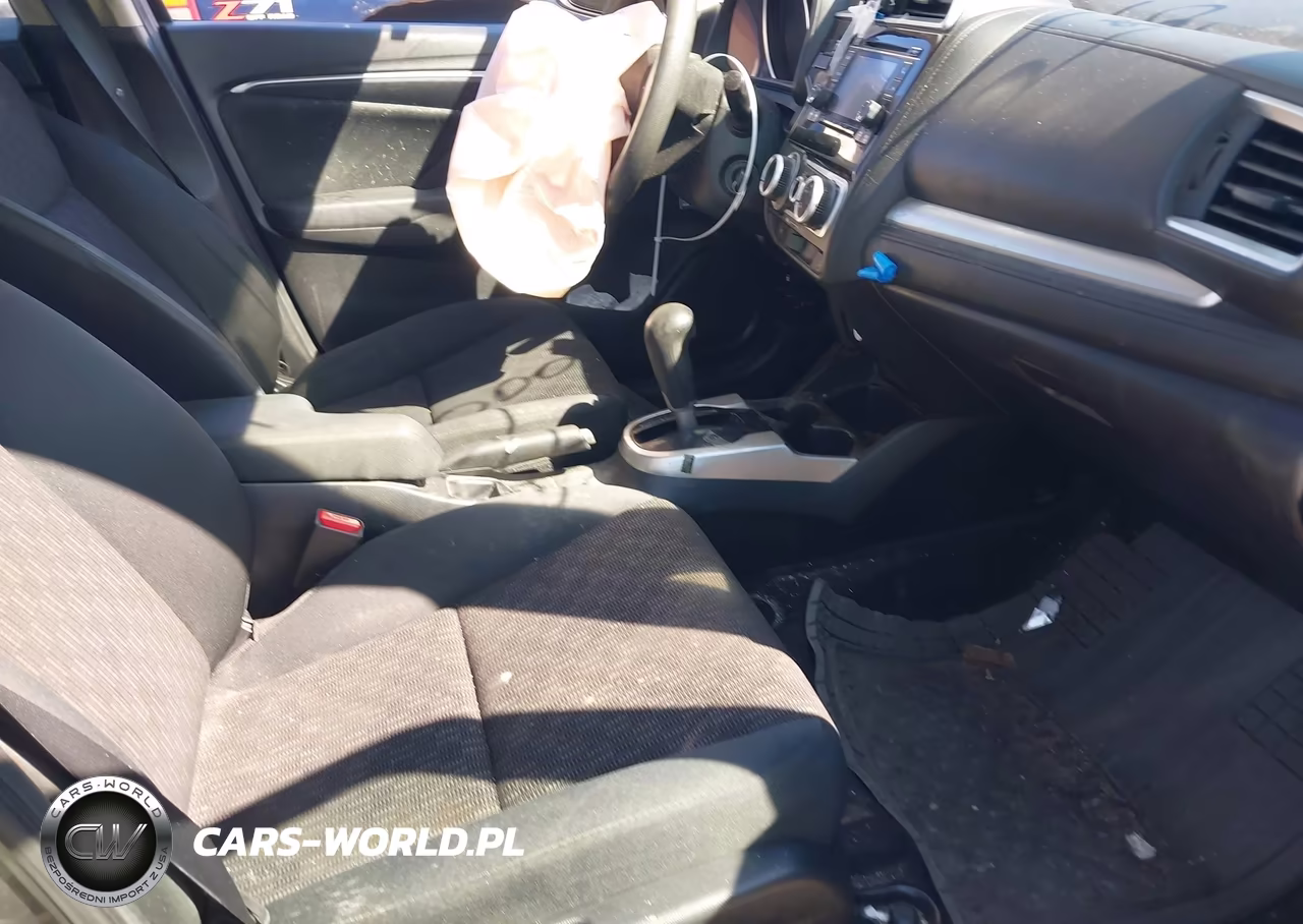 2016 Honda Fit Lx VIN:3HGGK5H58GM704610 - 5