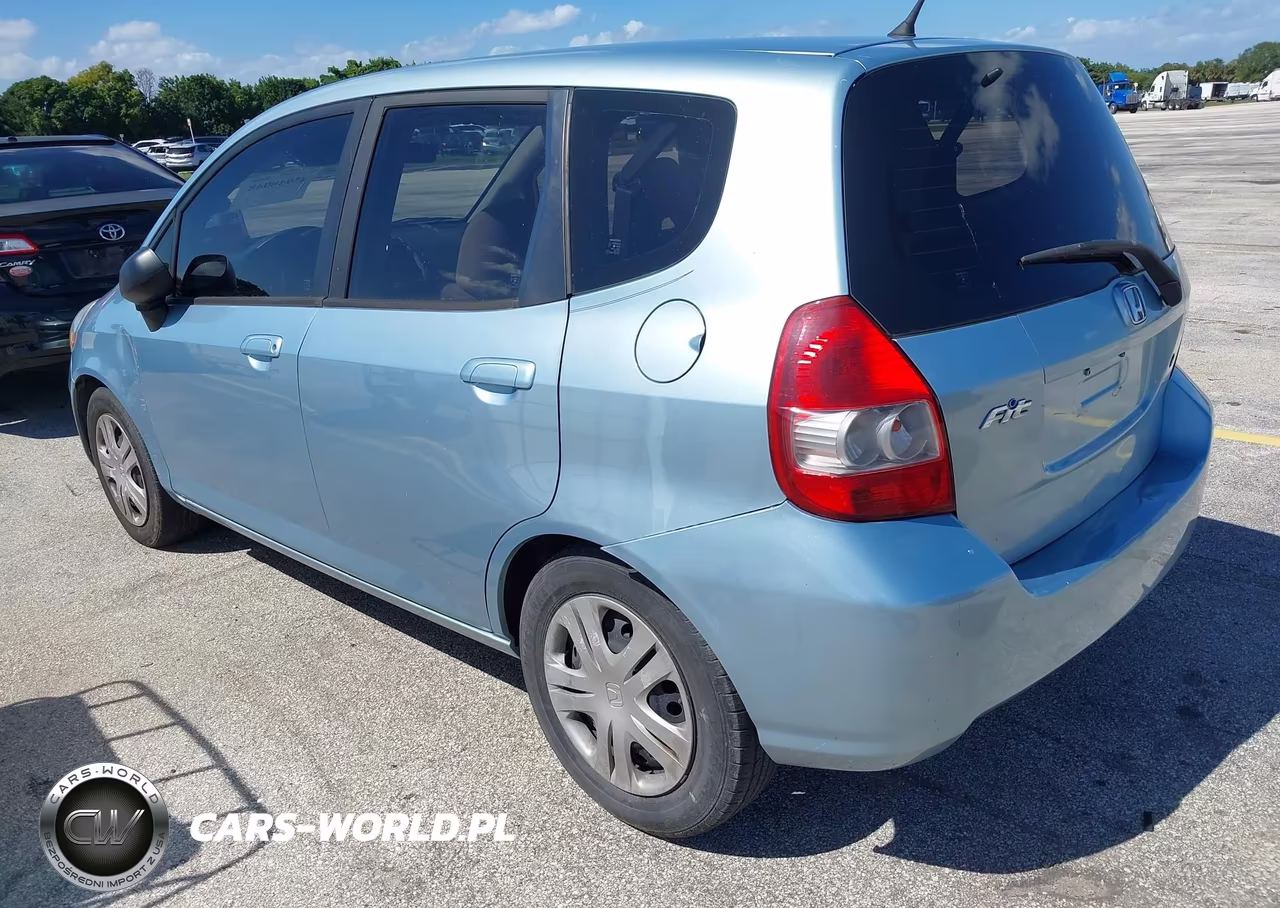 2007 Honda Fit VIN:JHMGD38427S051881 - 3