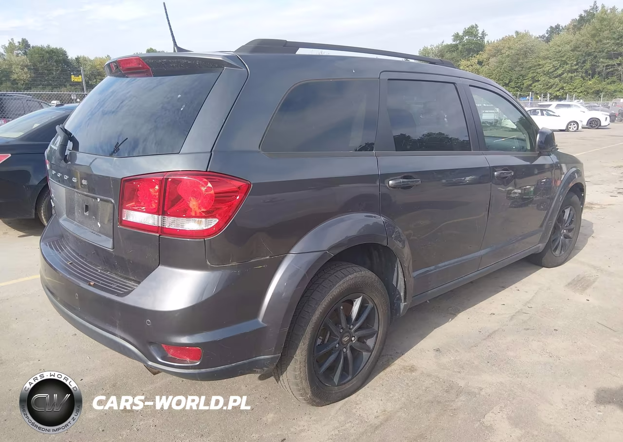 2019 Dodge Journey Se VIN:3C4PDCBBXKT869990 - 4