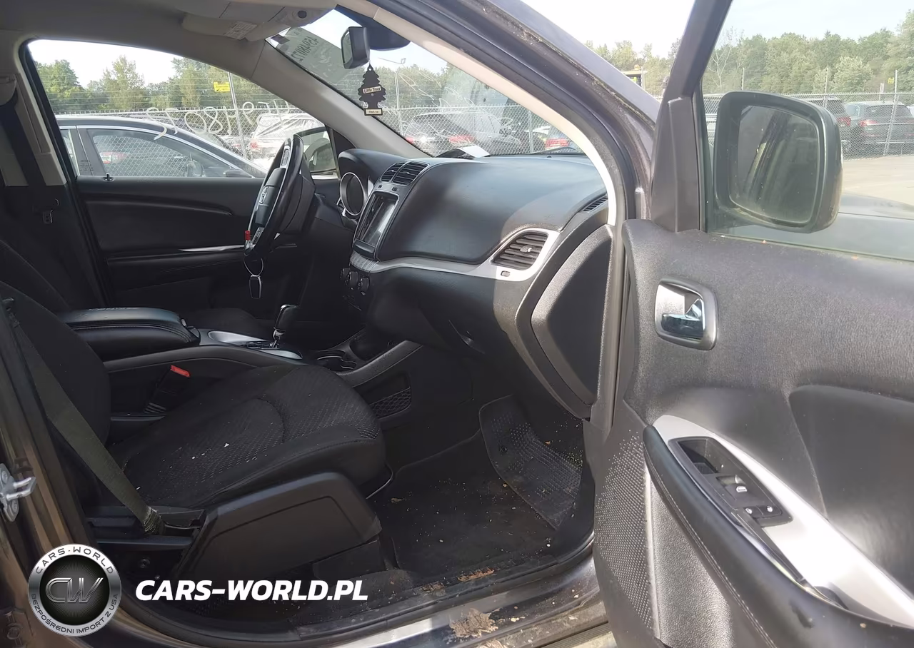 2019 Dodge Journey Se VIN:3C4PDCBBXKT869990 - 5