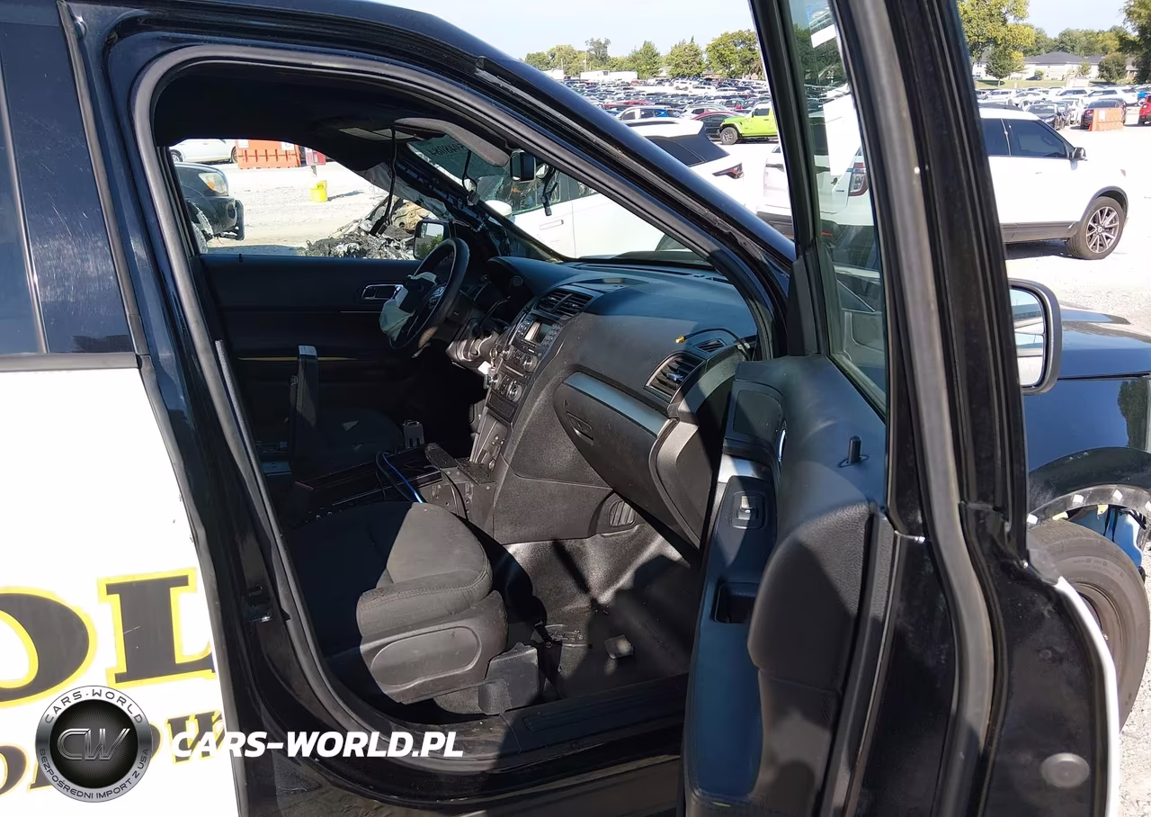 2018 Ford Police Interceptor Utility VIN:1FM5K8AR1JGB12399 - 5