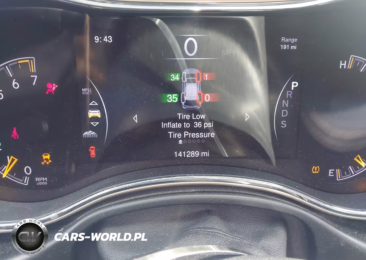 2015 Jeep Grand Cherokee Overland VIN:1C4RJFCG8FC665221 - 7