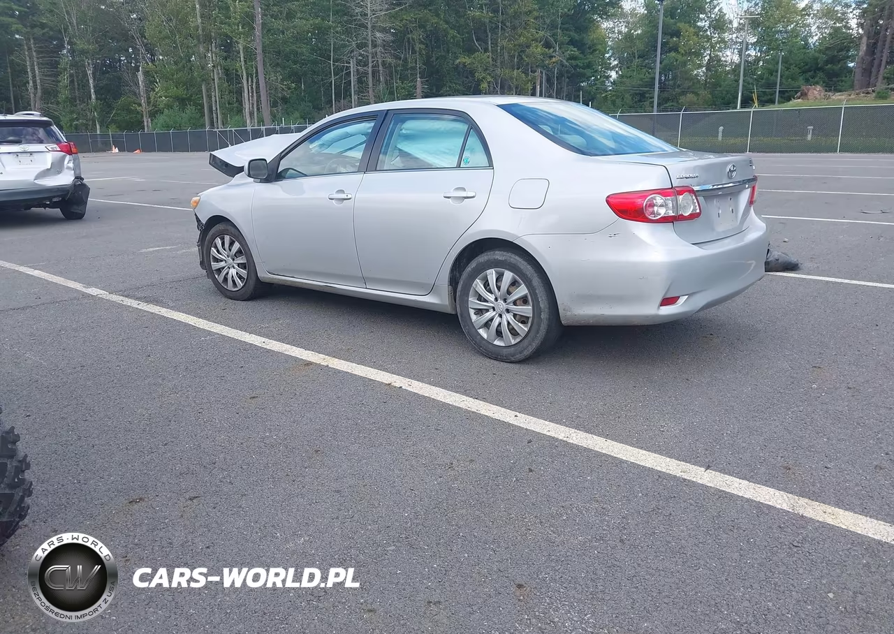 2013 Toyota Corolla Le VIN:2T1BU4EE5DC962959 - 3